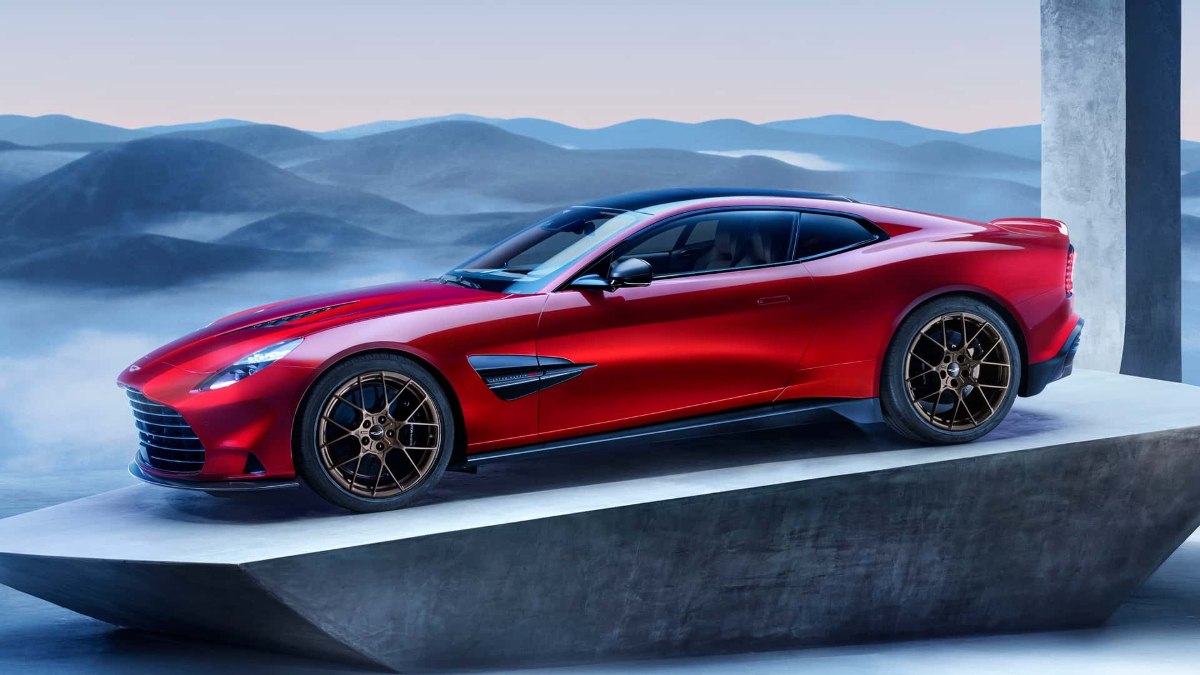 2025 Aston Martin Vanquish tanıtıldı: İşte fiyatı ve özellikleri