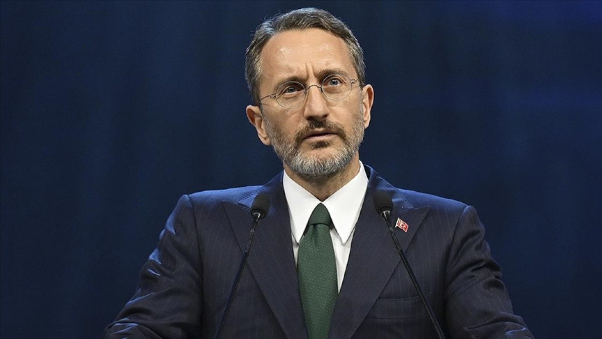İletişim Başkanı Altun'dan 'Türkiye Yapay Zeka Çağına Hazır' başlıklı baş yazı
