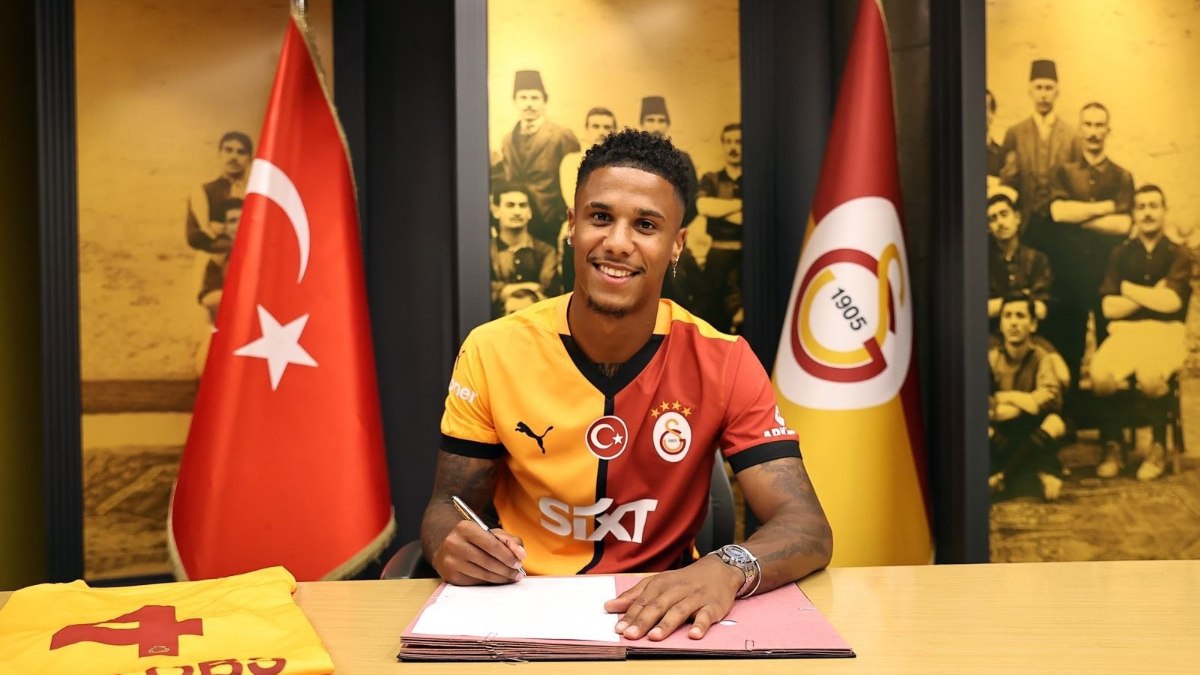 Galatasaray'ın yeni transferi Ismail Jakobs sakatlandı