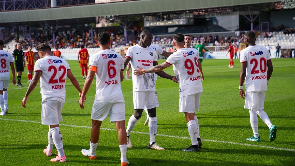 Çorum FK, Yeni Malatyaspor'u farklı geçti