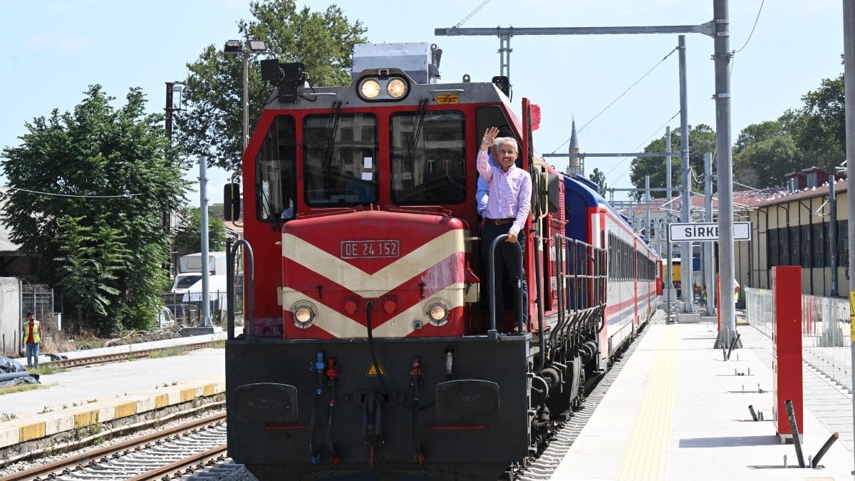 Türkiye'de 2024'te demir yollarıyla nüfusun iki katını aşkın yolcu taşındı