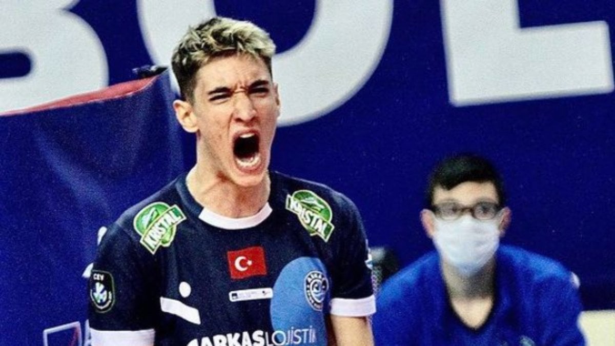 Arkas Sporlu Efe Mandıracı, İtalya'ya gitti