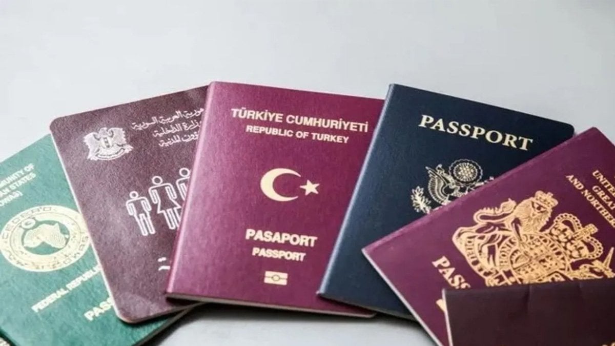 Dünyanın en güçlü pasaportları belli oldu! Türkiye pasaportu sıralamada yükseldi...