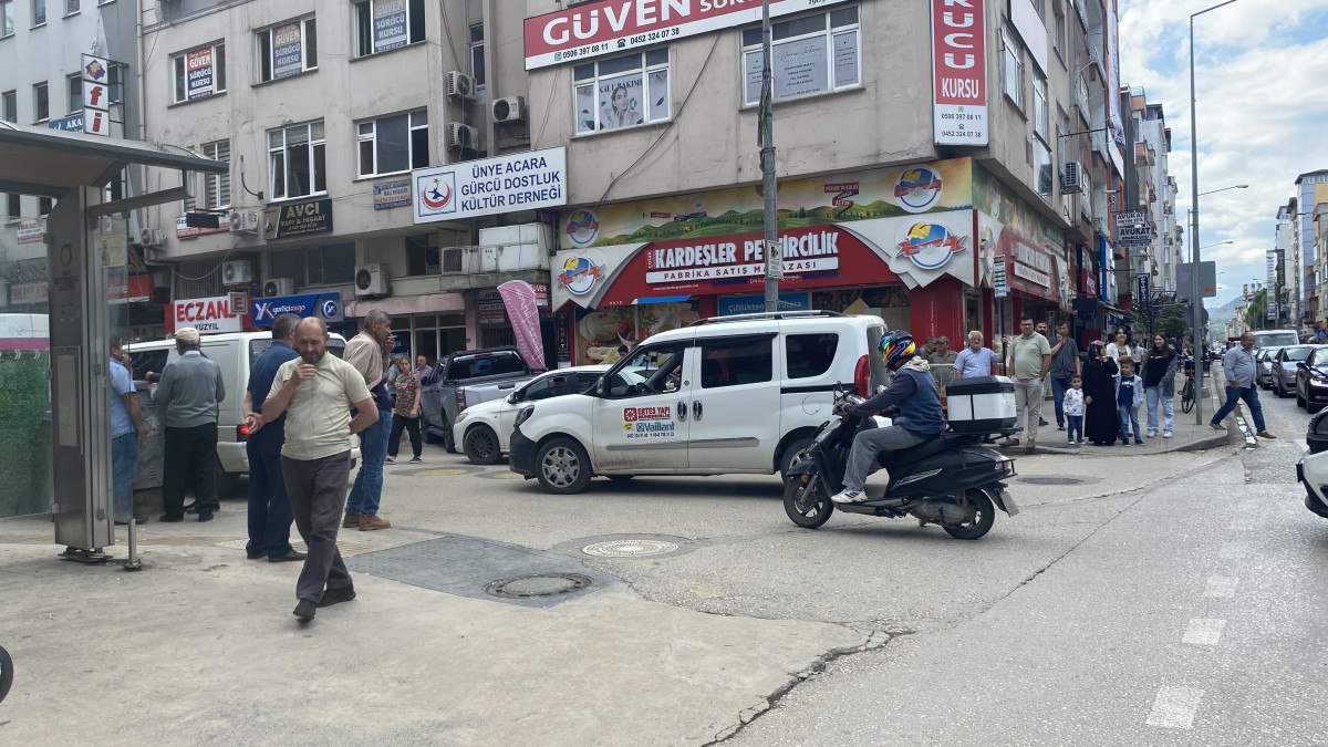 Ordu'da dede ve torun, tartıştığı polisi sandalye ile yaraladı