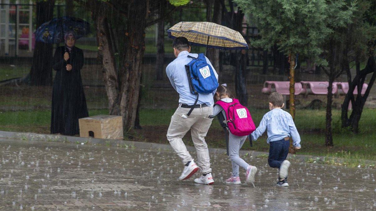 Zonguldak'ta eğitime bir gün ara verildi