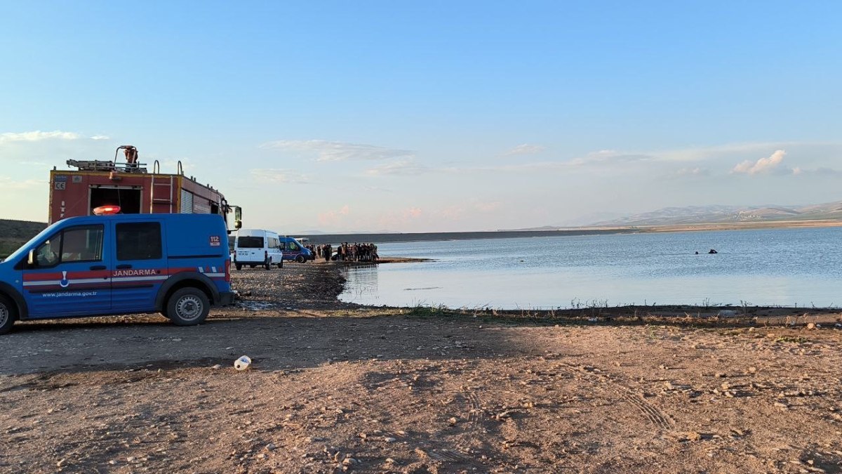 Hatay'da evlatları boğularak ölen anneden üzen veda