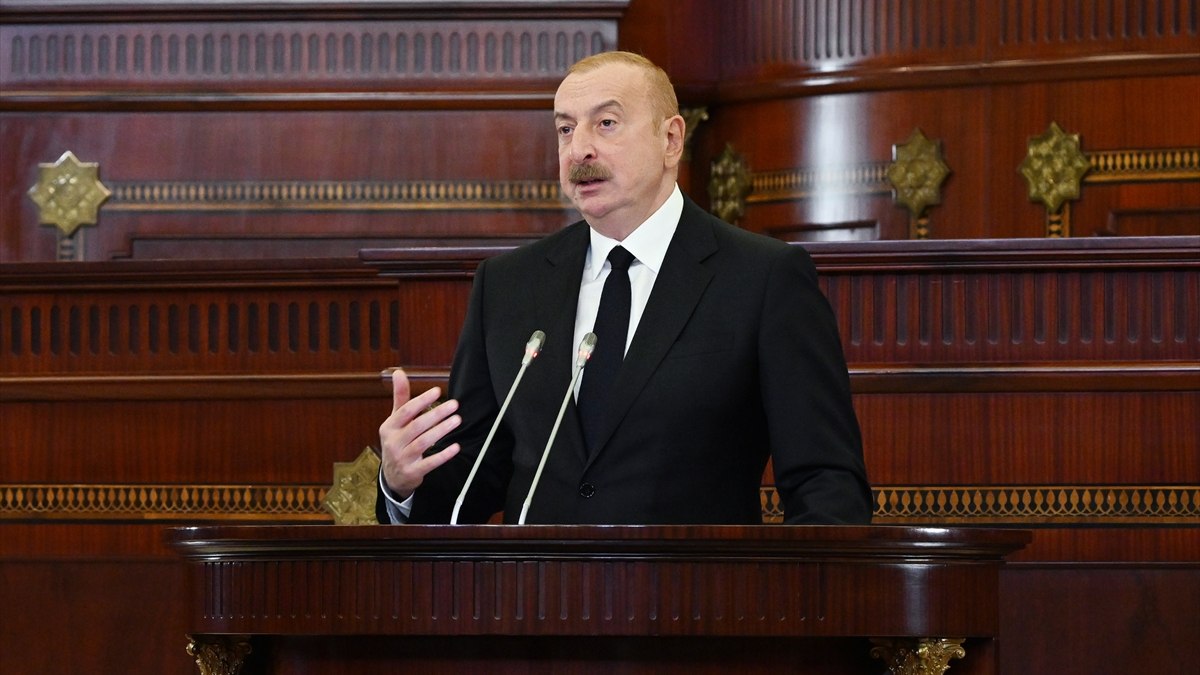 İlham Aliyev'den Ermenistan'ı silahlandıran ülkelere gözdağı