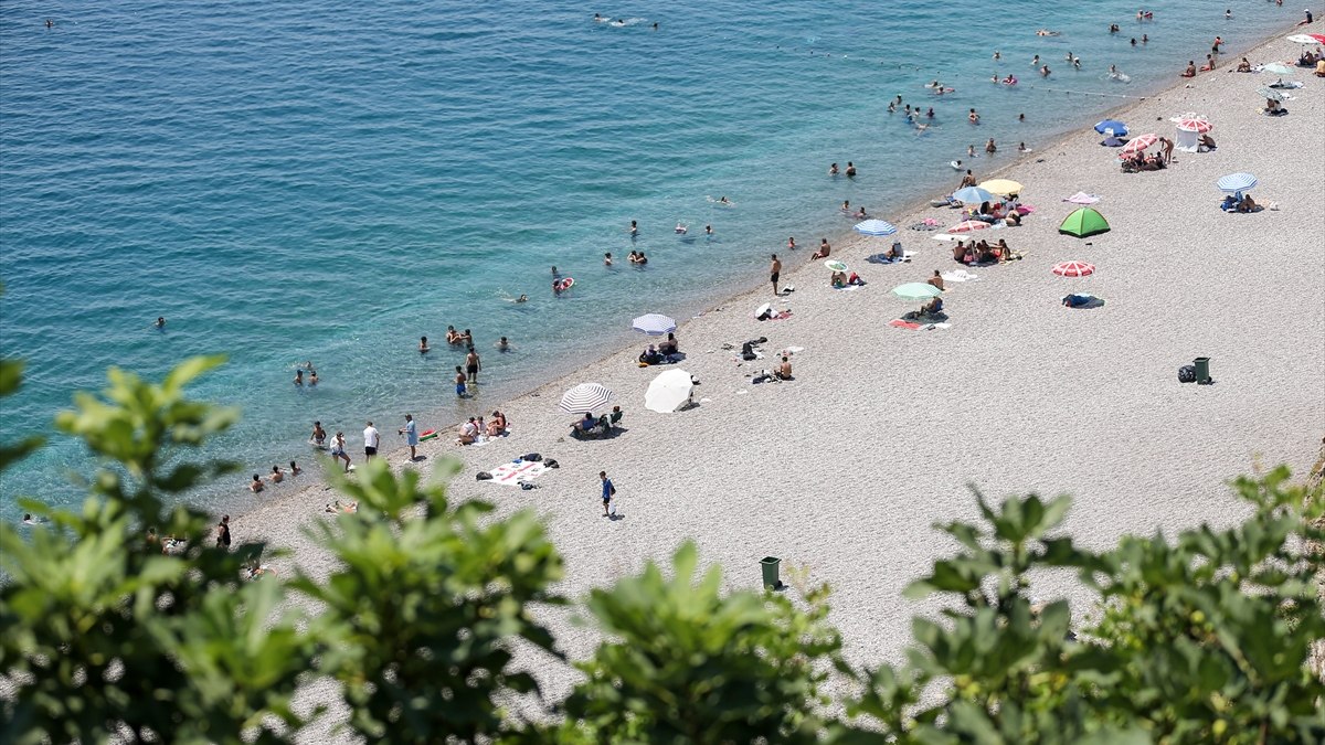 Antalya'ya bu yıl gelen turist sayısı 13,5 milyonu geçti