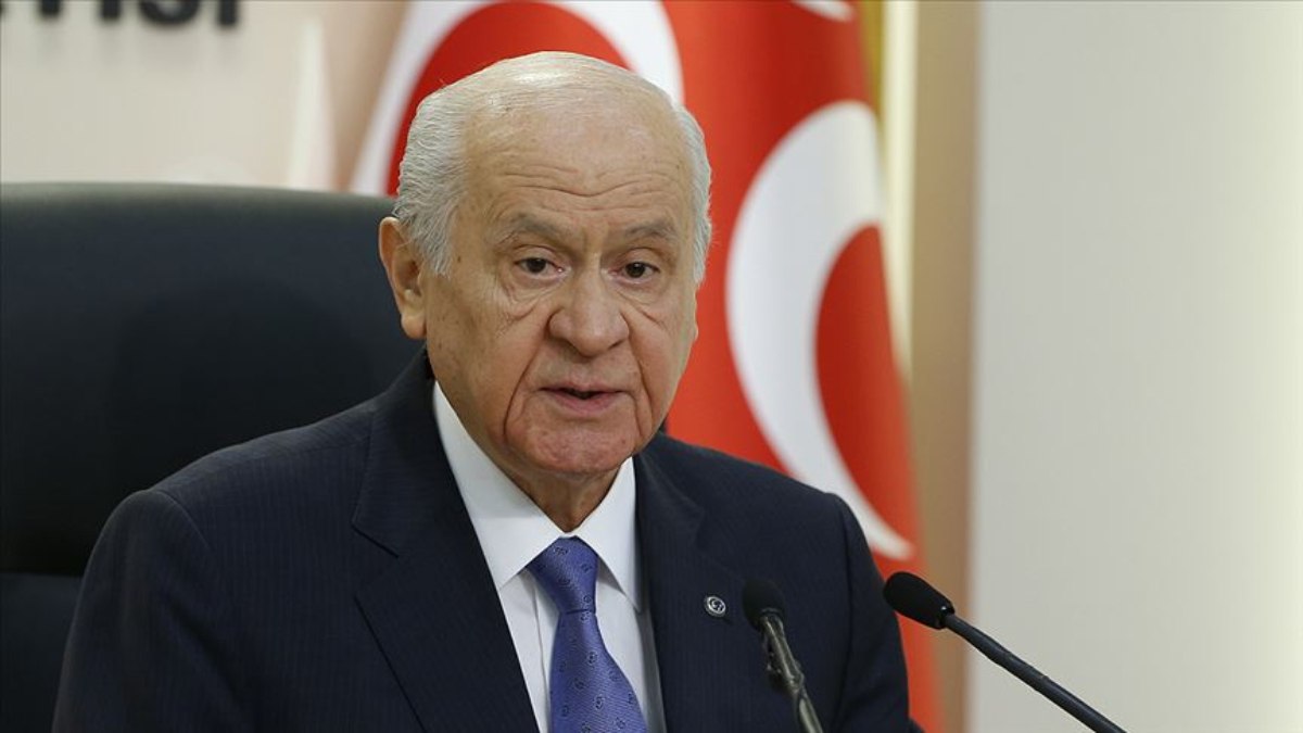 Devlet Bahçeli'den Cumhurbaşkanı Erdoğan'a tebrik telefonu