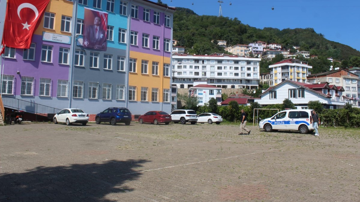 Ordu'da okul bahçesinde Miray’ı ezerek ölümüne neden olan öğretmen hakim karşısında