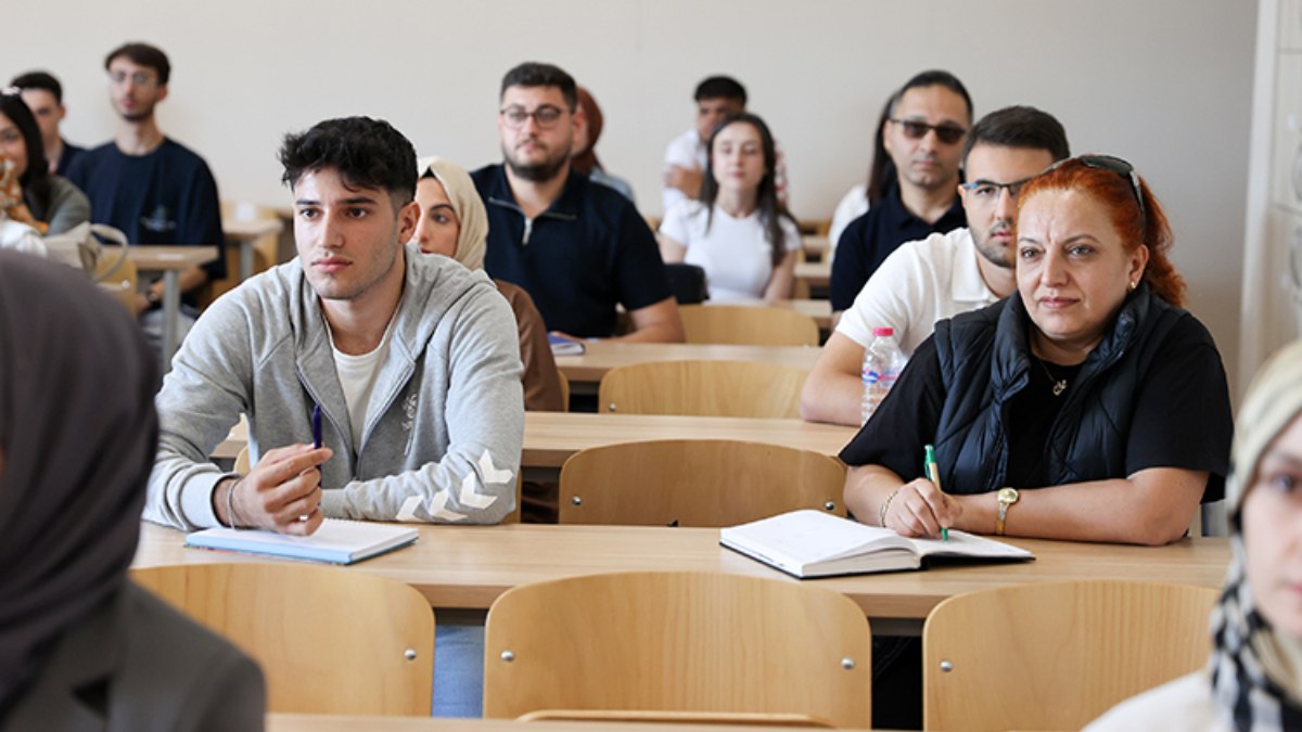 Konya'da iddiaya girdiği yeğeni ile aynı üniversiteyi kazandı