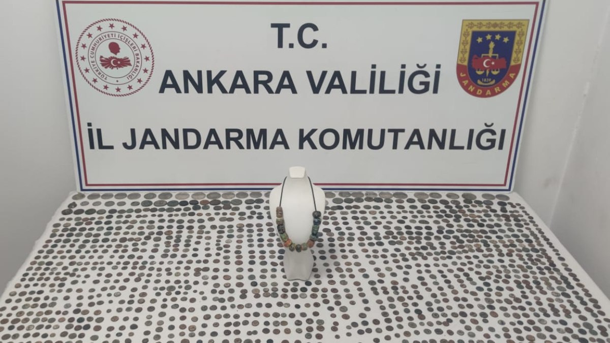 Ankara'da tarihi eser operasyonu: 1487 sikke ele geçirildi