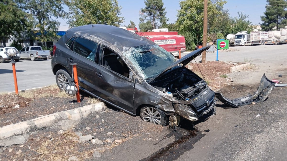 Adıyaman'da virajı alamayan otomobil takla attı: 1 yaralı