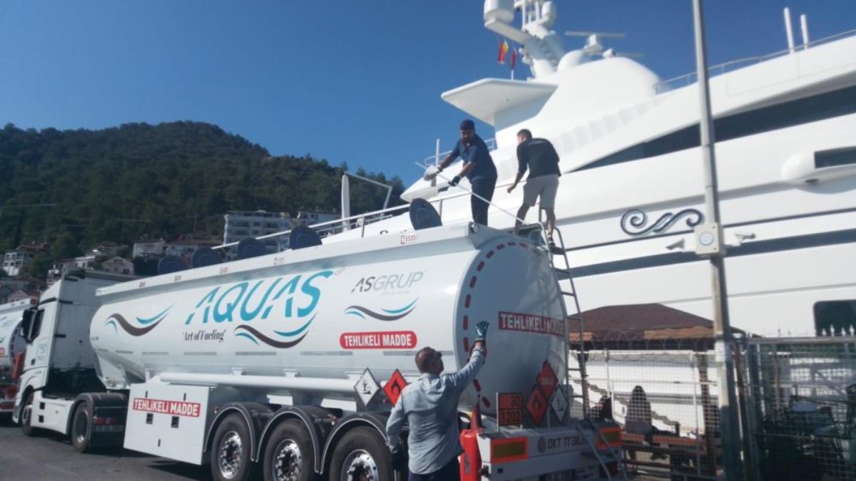 Hindistanlı zenginin yatı Sea Pearl Fethiye’ye demir attı