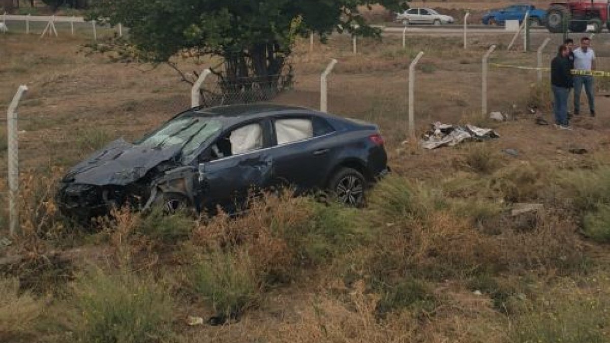 Ankara'da dolmuş bekleyen kadın otomobil çarpması sonucu öldü