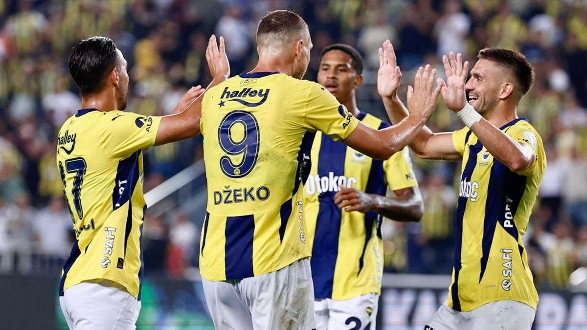 Kanal değişti! Fenerbahçe Avrupa  maçı o kanalda şifresiz yayınlanacak