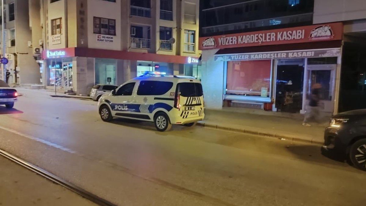 Eskişehir'de dayı ve yeğen arasında çıkan kavgada kan aktı