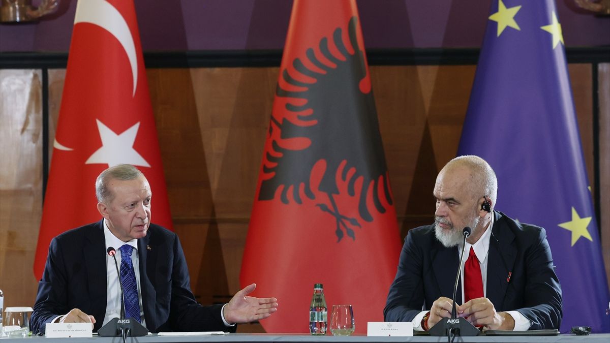 Cumhurbaşkanı Erdoğan Arnavutluk'ta açıklamalarda bulundu