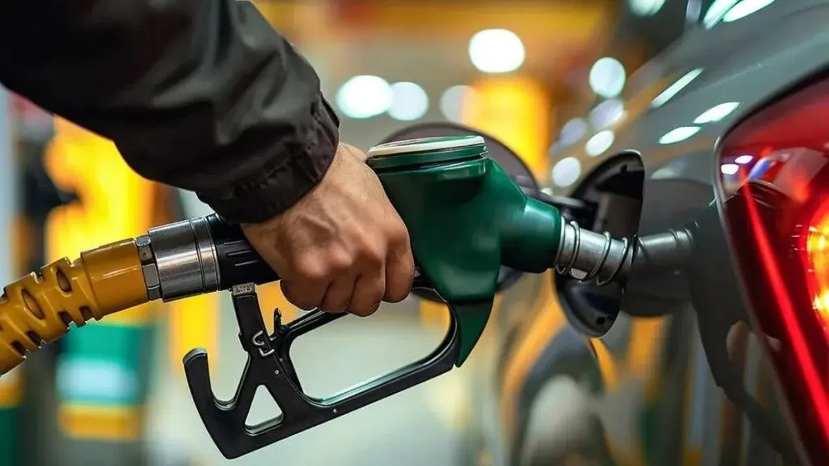 Benzine bir zam daha geliyor