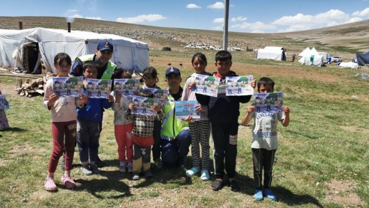 Erzurum'da göçerlere trafik eğitimi