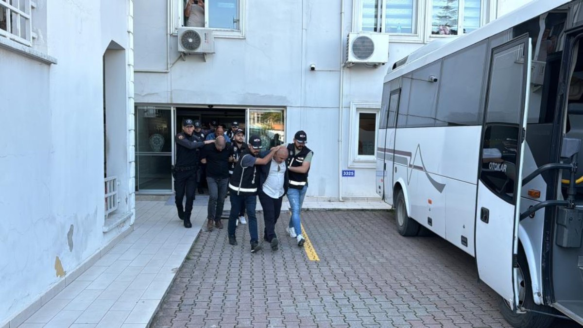 Sakarya'da tefeci operasyonu: 2 kişi tutuklandı