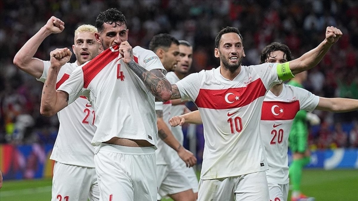 14 Ekim Türkiye-İzlanda maçı ertelendi mi, oynanacak mı? UEFA'nın son  kararı...