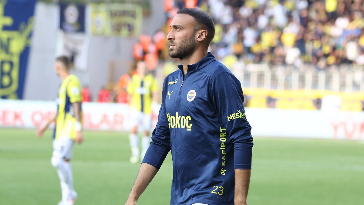 Cenk Tosun, Fenerbahçe'den ayrılacak mı? Açıklama var