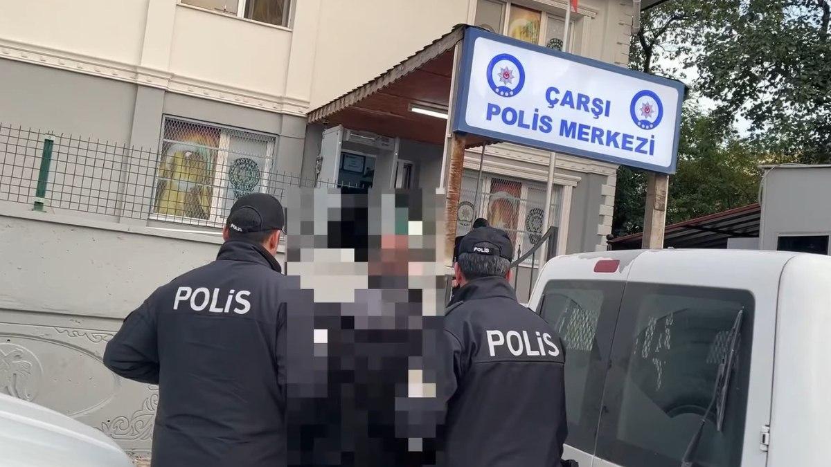 Erzincan Emniyet Müdürlüğü önünde hız sınırını aştı: Motosikletli maganda cezadan kaçamadı