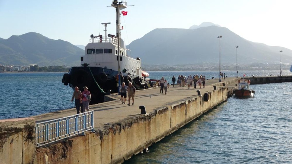 Antalya ekonomisine ‘'kruvaziyer'' gemileri katkı sağlıyor