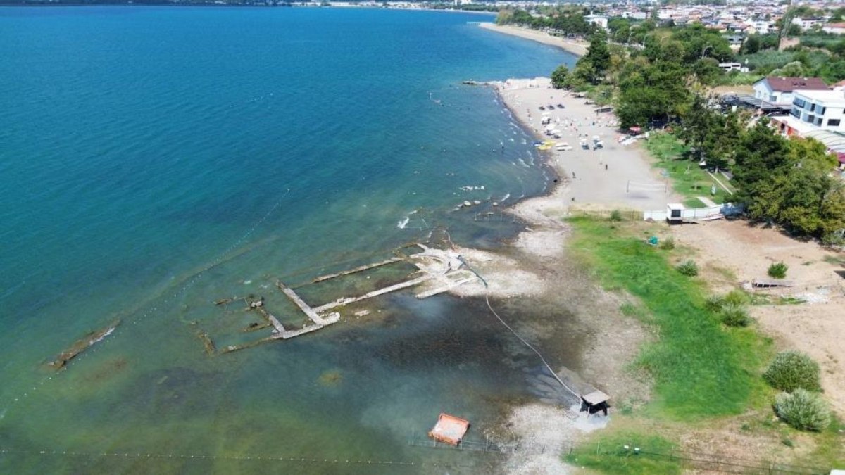 İznik Gölündeki çekilme iki katına çıktı