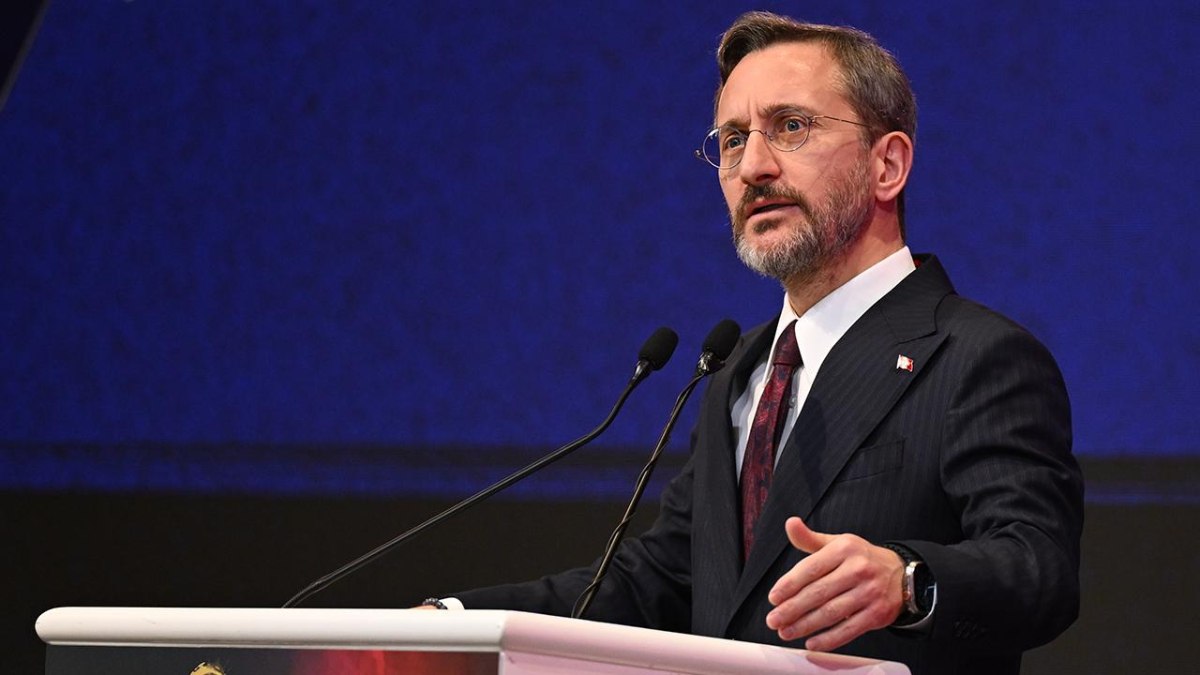 Fahrettin Altun'dan Özgür Özel'e 'sığınmacı' yanıtı