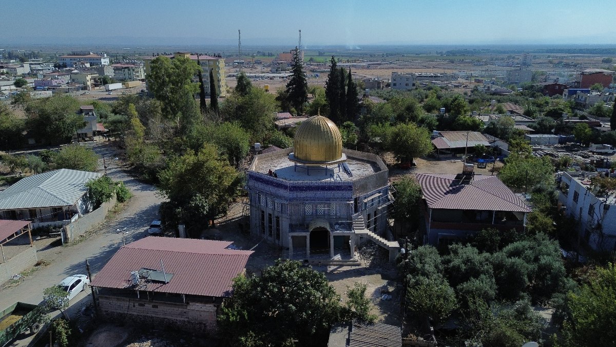 Hatay'da yıkılan cami, Mescid-i Aksa'ya benzeyen yeni görüntüsüyle ilgi topluyor