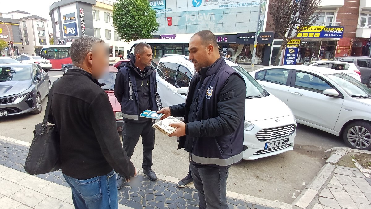 Düzce'de dini kitap satıcısına zabıtadan beklenmedik soru