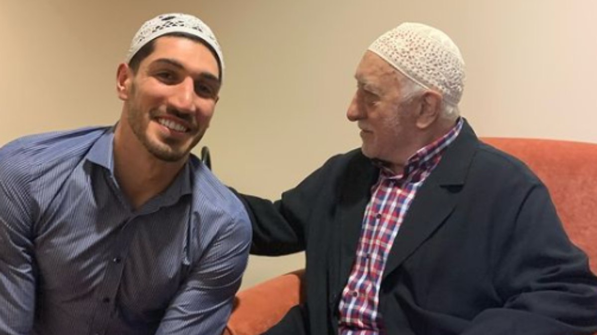 FETÖ'cü Enes Kanter'den Fetullah Gülen paylaşımı