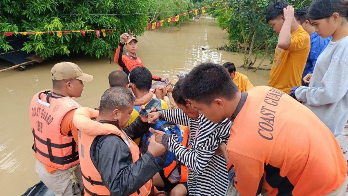 Filipinler’de Trami Tropik Fırtınası'nda 14 kişi hayatını kaybetti