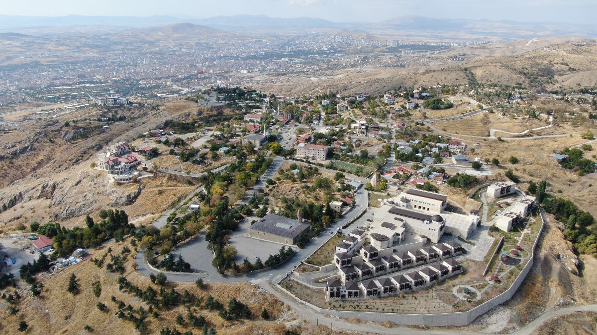 Elazığ'da 5 bin yıllık tarihi mahalle 4 büyük depreme meydan okudu