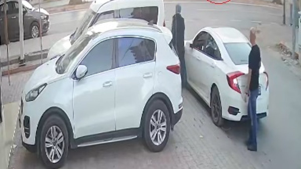 Adana'da 2 kişinin hayatını kaybettiği kaza kamerada