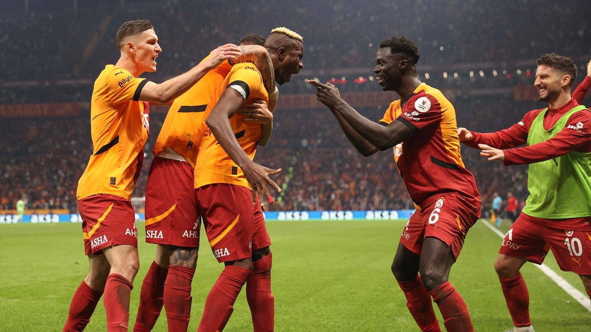 Galatasaray'dan Beşiktaş zaferi sonrası olay paylaşımlar