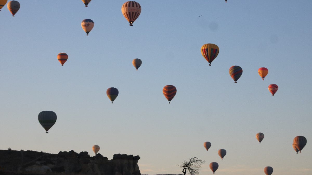 Kapadokya'da balonlar, Cumhuriyet Bayramı için havalandı