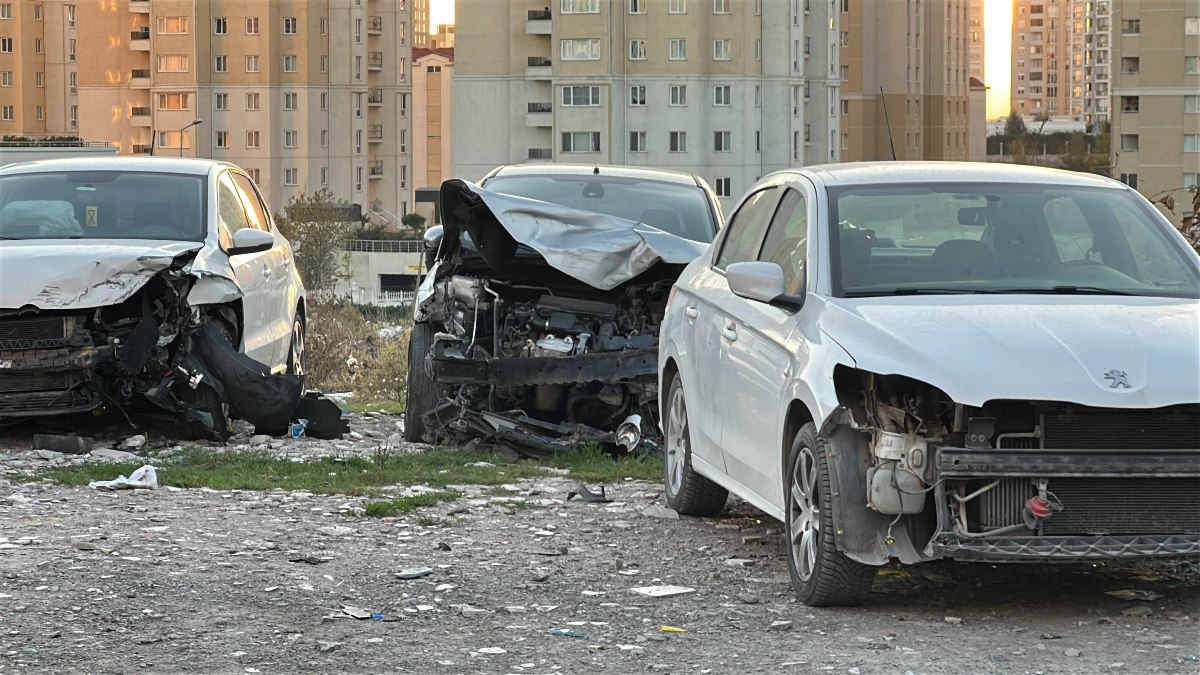 İstanbul'da yarışan yapan otomobil işçilerin üstüne uçtu: 4 yaralı