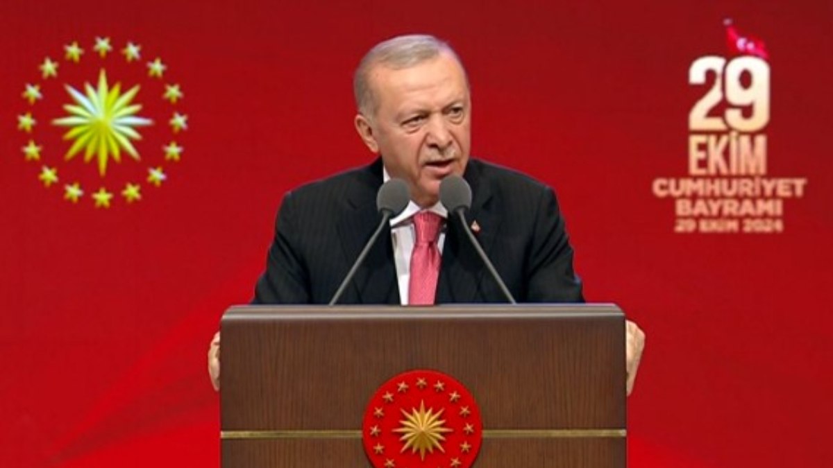Cumhurbaşkanı Erdoğan: 29 Ekim'de binlerce yıllık bir devlet, yeniden yükseldi
