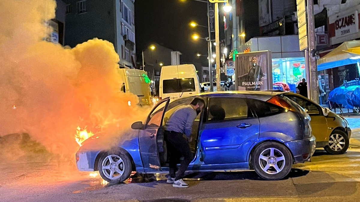 Karabük'te cep telefonunu almak için yanan aracın içine girdi