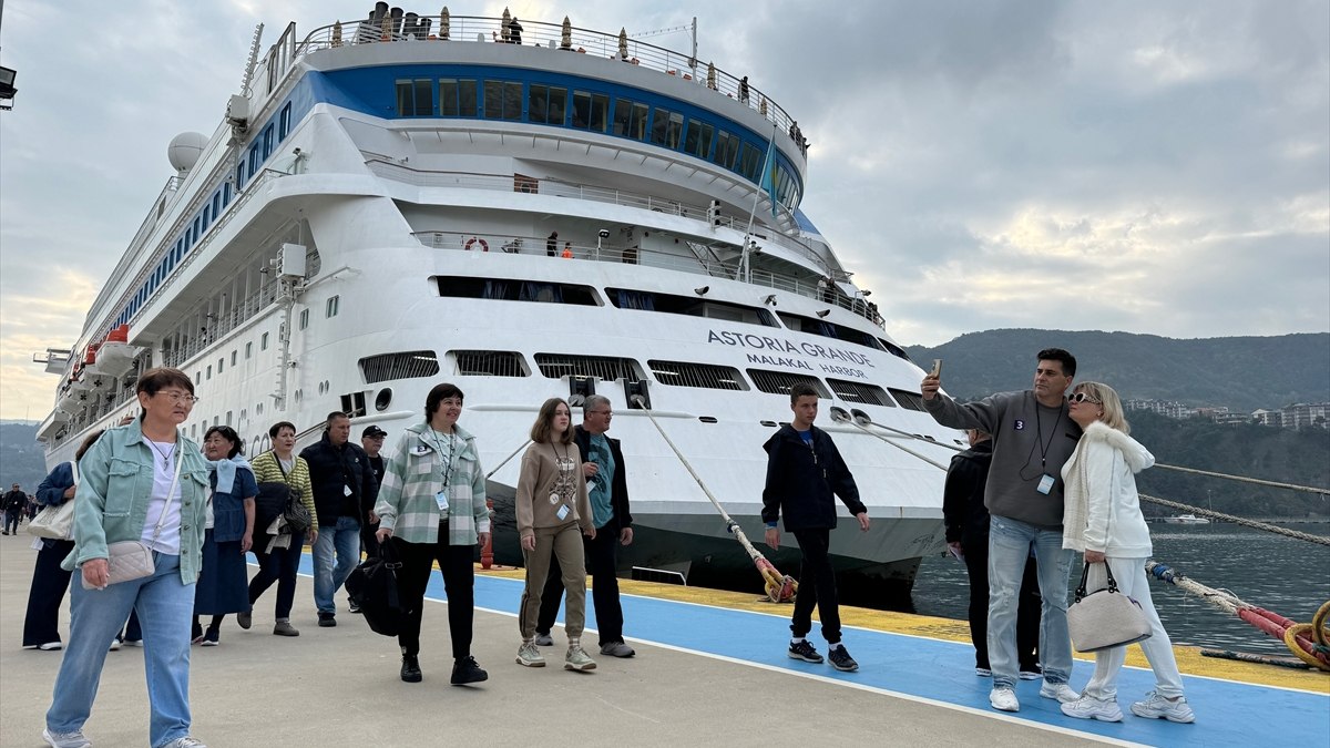 Amasra'ya Rus akını: Kruvaziyerle 2 yılda 69 bin 940 turist geldi