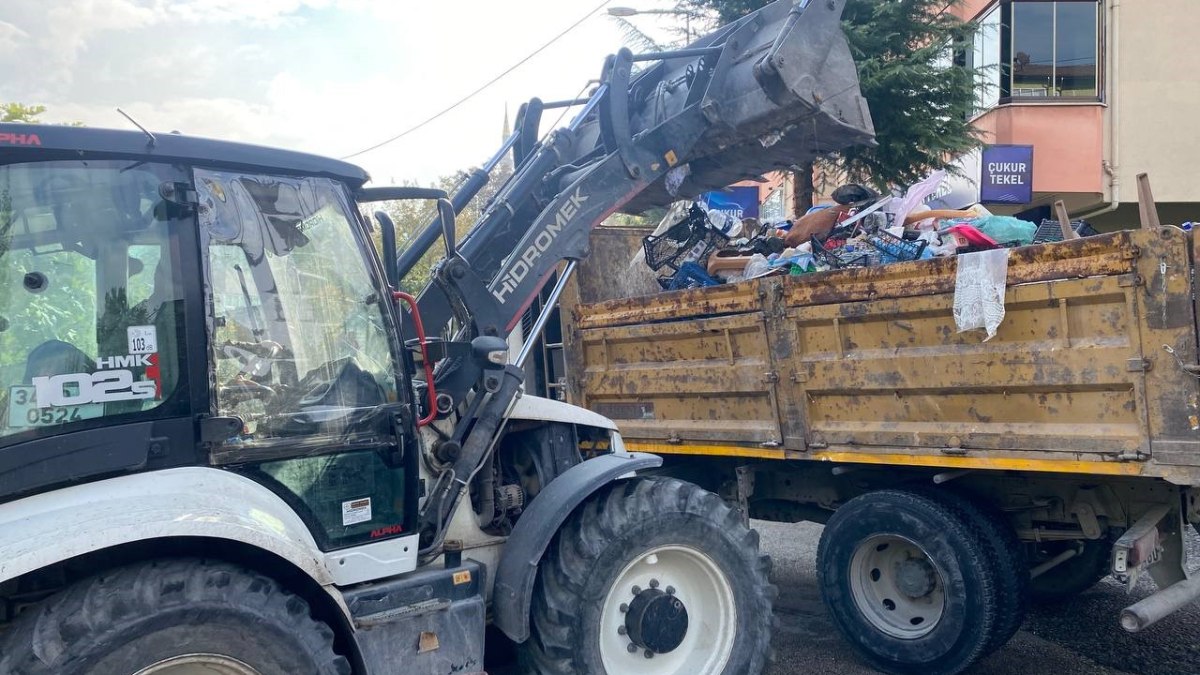 Karabük'te evi çöpten temizlenen ev sahibi: 