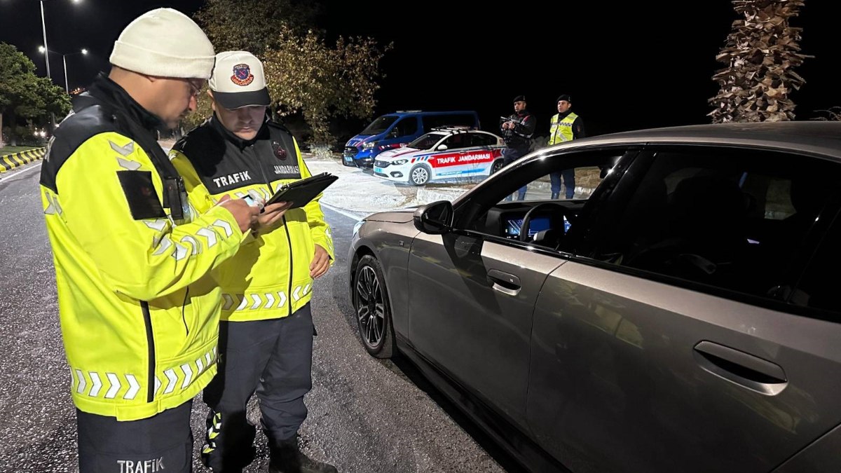 Aydın'da uyuşturucu içip trafiğe çıktı: Polise yakalandı