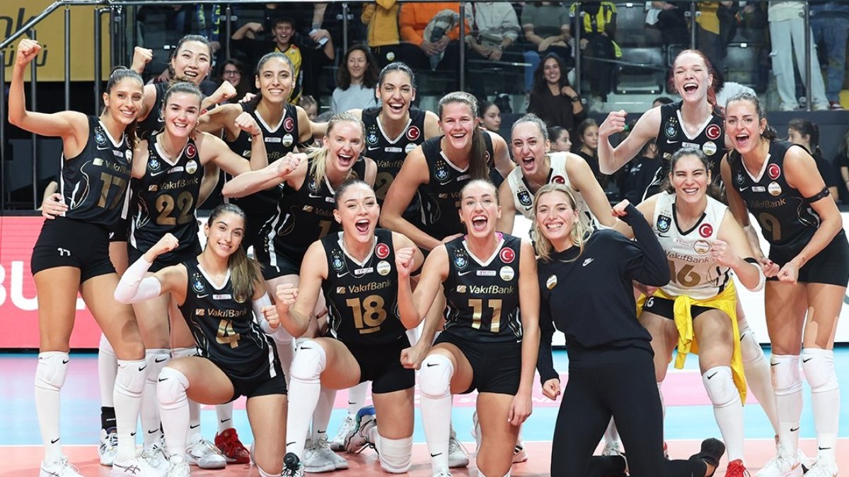 VakıfBank, Fenerbahçe'yi yendi