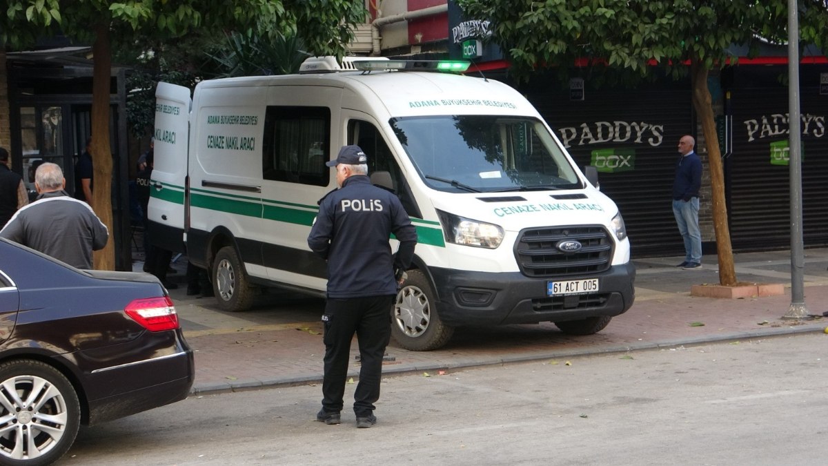 Adana'daki cinayette, şahsın ayrılığı kabul edemediği için genç kadını öldürdüğü öğrenildi