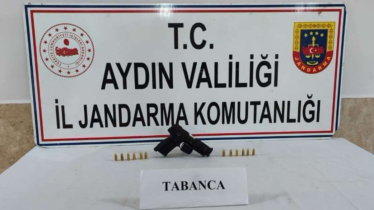 Aydın'da silahla tehdit olayının şüphelisi şahsın üzerinden ruhsatsız tabanca çıktı