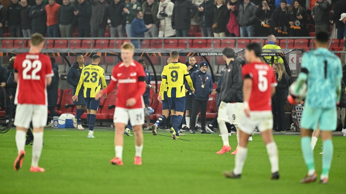 Hollanda basını, AZ Alkmaar'ın Fenerbahçe'yi yenmesine şaşırdı