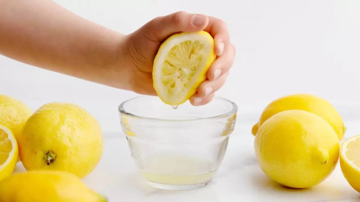 Kesmek yok; Meğerse limon böyle sıkılırmış! Oluk oluk akıyor...